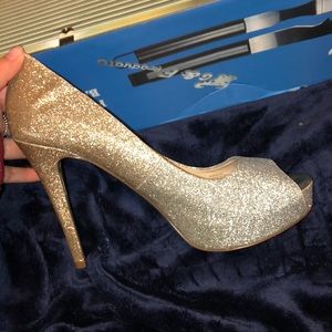 Gold / silver heels